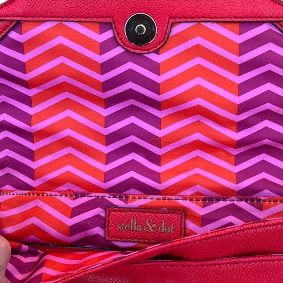 Stella & Dot Crossbody Red Pebbled Expanding Bag Envelope Clutch Purse - Picture 3 of 8
